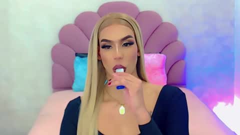 Snapshot of briana_sex32 chatting on February 9, 4:57 am BRIANA online show from February 9, 4:57 am