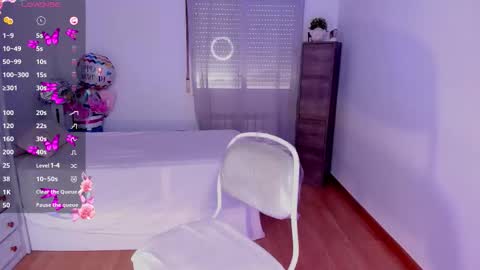 briana online show from October 22, 12:18 pm