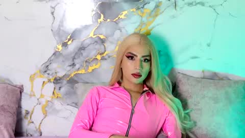 briana_white online show from July 9, 5:28 pm