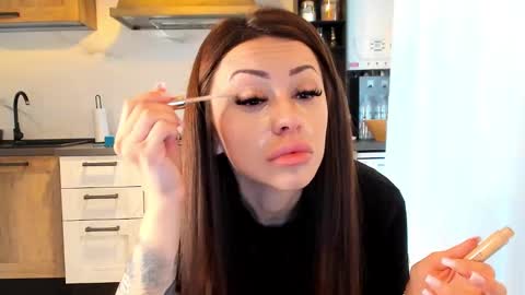 brianadiamondxxx online show from December 3, 8:33 am