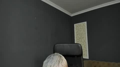 Brian online show from December 19, 6:53 am