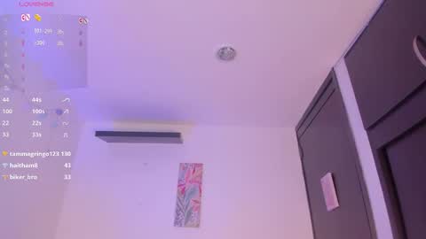 Brianna  online show from October 16, 10:52 pm