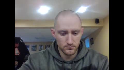 briantibs20 online show from February 21, 9:07 pm