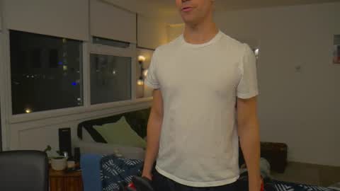 bright bi online show from December 1, 1:47 am