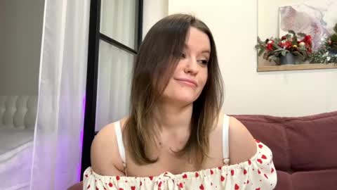 Mia online show from January 27, 12:26 pm