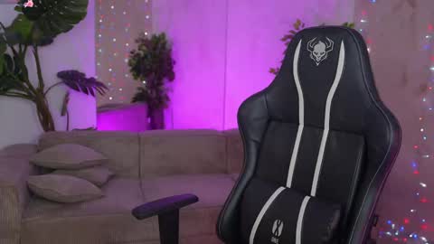 Diamonds Girls online show from March 2, 7:54 am