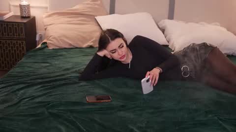 Diamonds Girls online show from February 24, 9:12 am