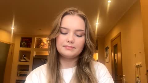 Snapshot of brigidbilton chatting on October 9, 11:15 am Amelia online show from October 9, 11:15 am