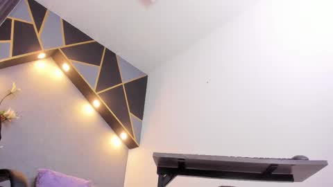 BRIGITTE online show from March 27, 2:17 am