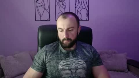 brindlefly69 online show from February 6, 11:57 am