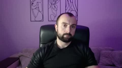 brindlefly69 online show from November 19, 12:04 pm