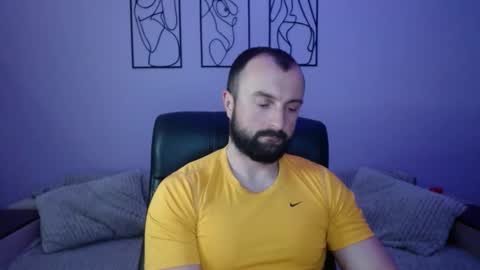 brindlefly69 online show from May 16, 10:36 am