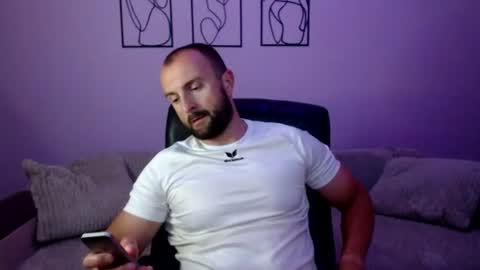 brindlefly69 online show from June 30, 10:58 am
