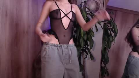  B R I N N A   online show from November 21, 7:01 pm