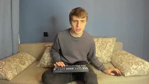 bristlebback online show from November 28, 3:19 pm