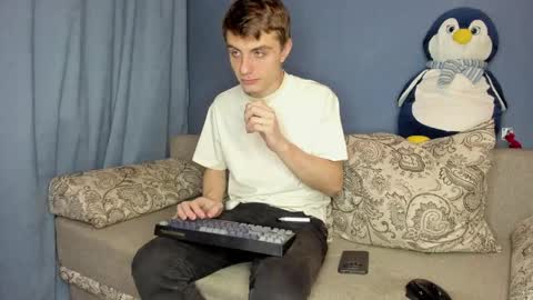 bristlebback online show from May 8, 4:56 pm
