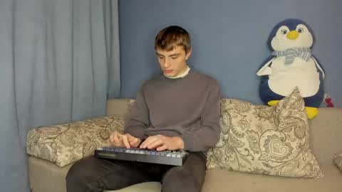 bristlebback online show from May 10, 5:19 pm