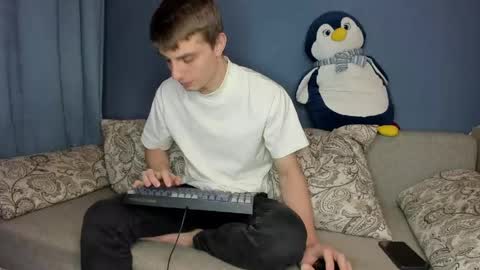bristlebback online show from May 3, 4:46 pm