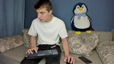 bristlebback online show from May 2, 4:46 pm