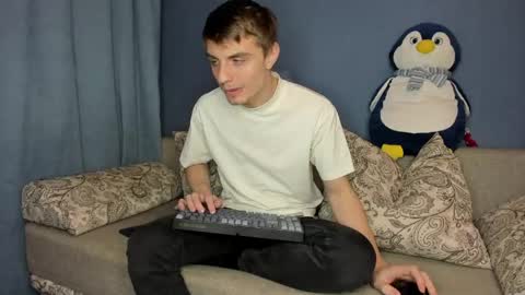 bristlebback online show from May 5, 6:24 pm