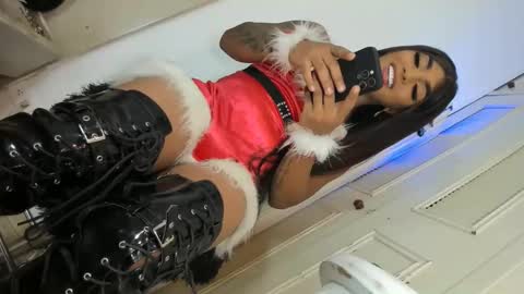 britannyxhorny online show from December 24, 11:33 pm