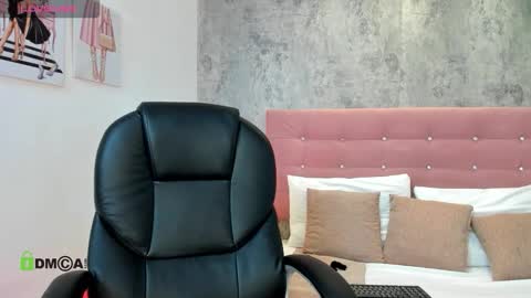 Brithany online show from October 7, 1:29 pm