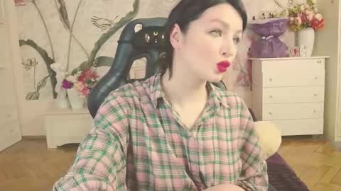 britneybarker online show from March 1, 1:32 am