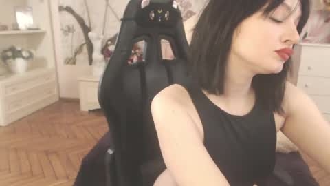 britneybarker online show from April 11, 3:33 am