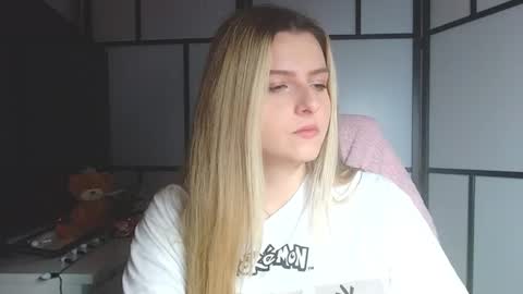 BritneyGlow online show from December 9, 9:48 pm