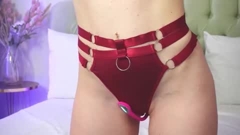 BritneySynn online show from March 4, 7:27 am