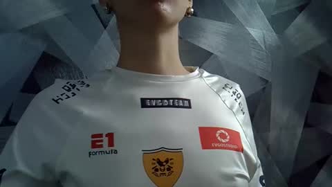 BritneyxKittens online show from January 18, 6:00 am