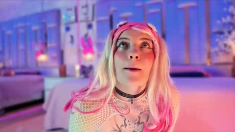     online show from March 10, 3:27 pm