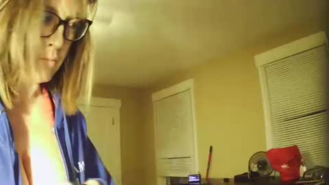 brookieslife online show from January 17, 2:32 am