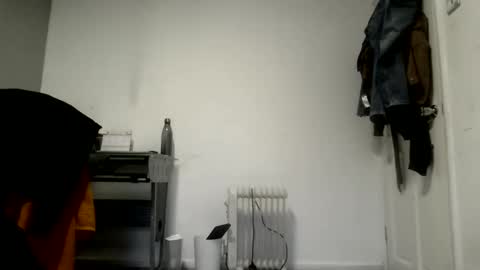 Brown Cros dresser Sissy online show from March 22, 5:50 pm