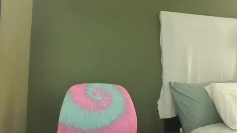 EtherealLilac online show from April 17, 6:49 am