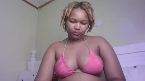 Tracy online show from February 19, 3:17 am
