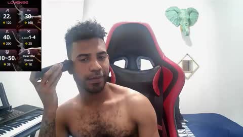 bruce_1111 online show from October 26, 10:31 pm