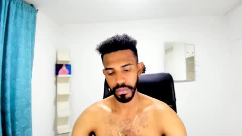 bruce_1111 online show from October 11, 9:51 pm