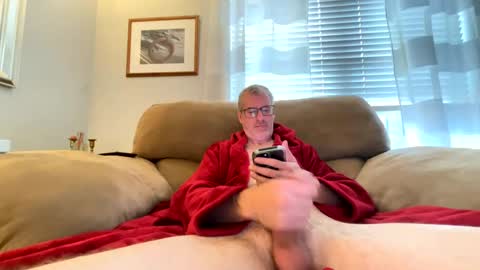 Snapshot of bruce_918 chatting on December 16, 4:38 pm Bruce online show from December 16, 4:38 pm