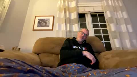 Snapshot of bruce_918 chatting on January 24, 1:13 am Bruce online show from January 24, 1:13 am