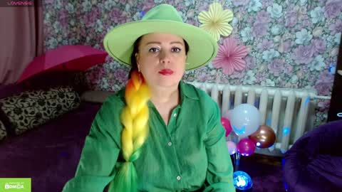 Julia online show from April 3, 10:06 pm