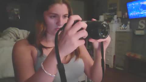 brunettebaby040 online show from October 16, 3:39 am