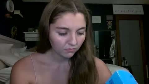 brunettebaby040 online show from October 8, 3:56 am