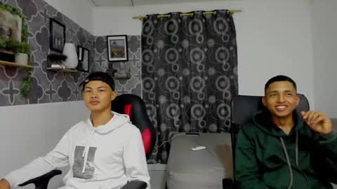 bruno_snow online show from September 12, 4:03 am