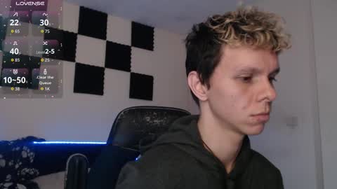 bryamado online show from October 16, 1:44 pm