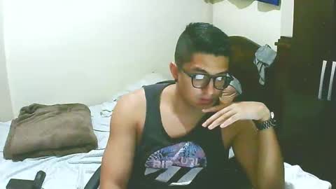 bryanbendy online show from December 2, 6:34 am