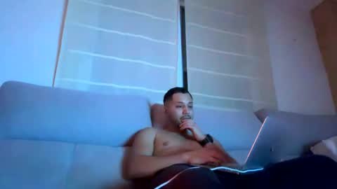 yourteddy online show from December 3, 6:55 pm