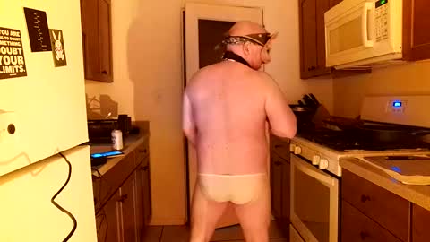 bottom freak online show from March 6, 6:41 am