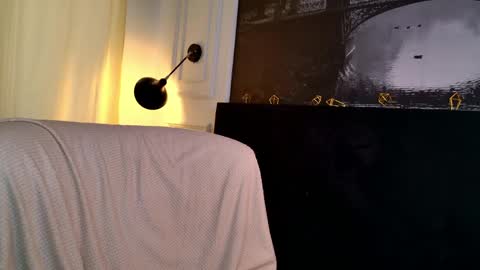 bubble_kiss online show from April 18, 3:25 pm