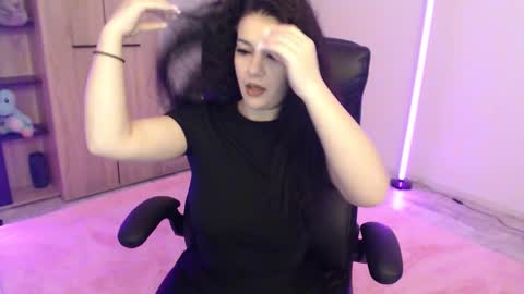 bubblebabe_ online show from November 15, 9:00 am